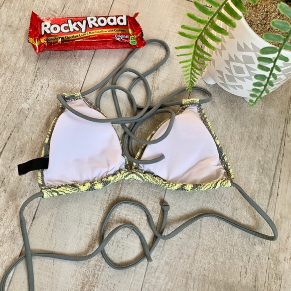 BLACK POPPY Swim Bikini Top - Picture 2 of 3